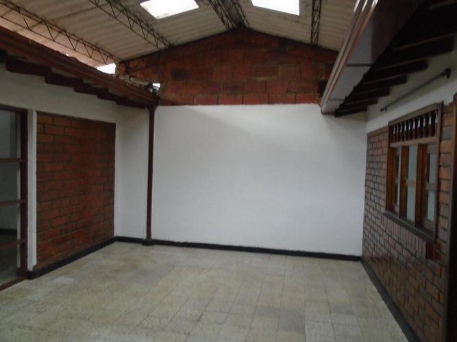 Casa de 5 alcobas en venta en Terrazas, Bucaramanga, 180 m² · foto 10 de 14