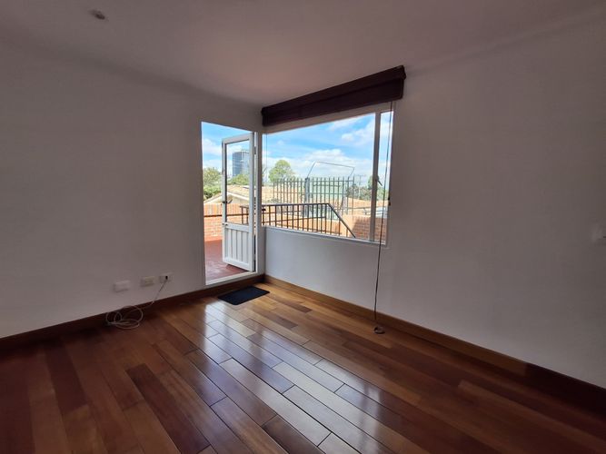 Casa de 4 alcobas en venta en Santa Ana Oriental, Bogotá, 228 m² · foto 11 de 17