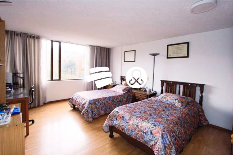 Apartamento en venta en Chicó Navarra, Bogotá · foto 2 de 16