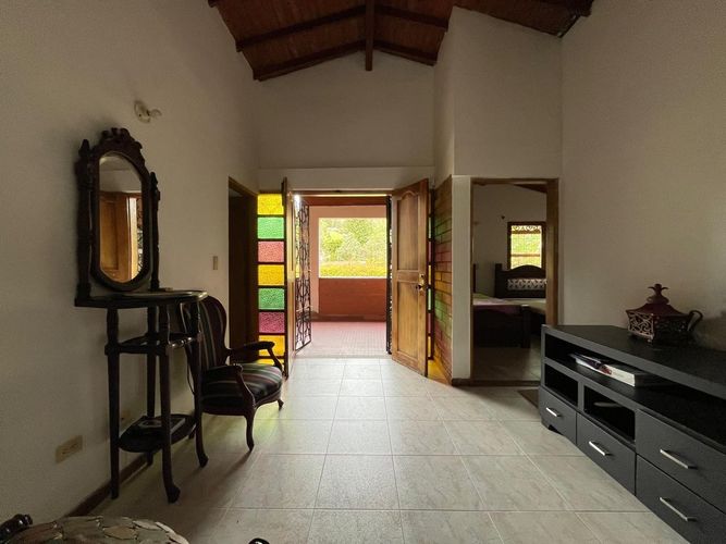 Casa de 3 alcobas en venta en Santa Elena, El Retiro, 250 m² · foto 11 de 18