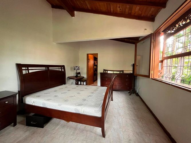 Casa de 3 alcobas en venta en Santa Elena, El Retiro, 250 m² · foto 12 de 18