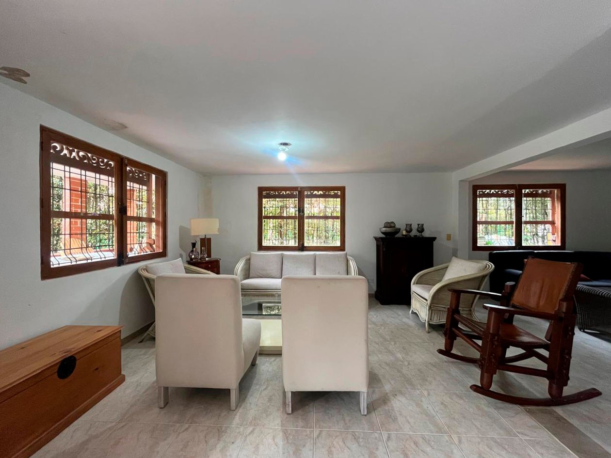3BR House in Santa Elena (250 m²) - 4