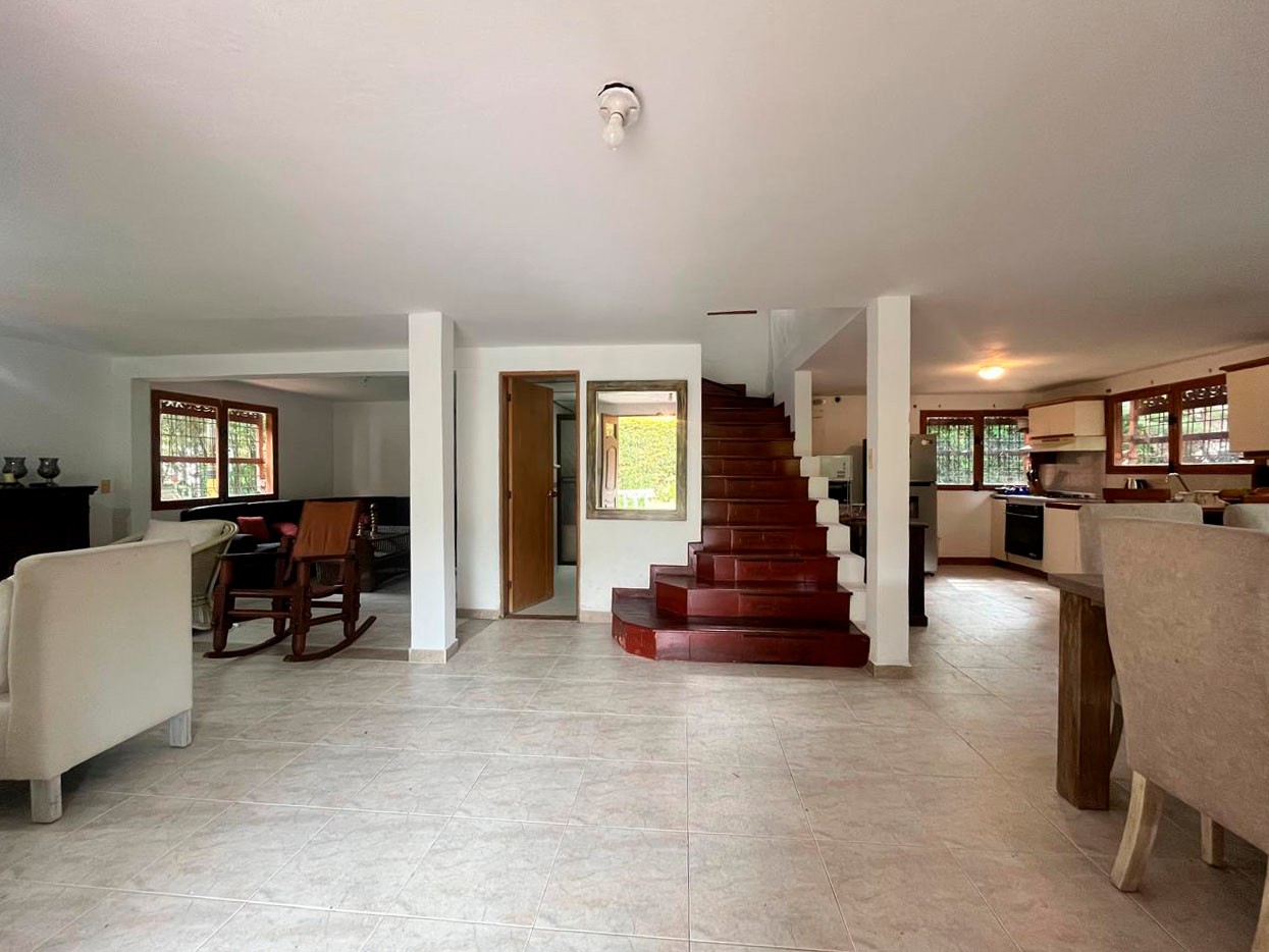3BR House in Santa Elena (250 m²) - 3