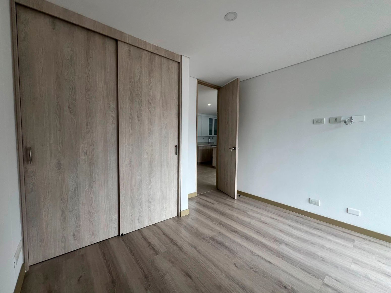 Apartamento en arriendo en La Pradera, Envigado · foto 11 de 19