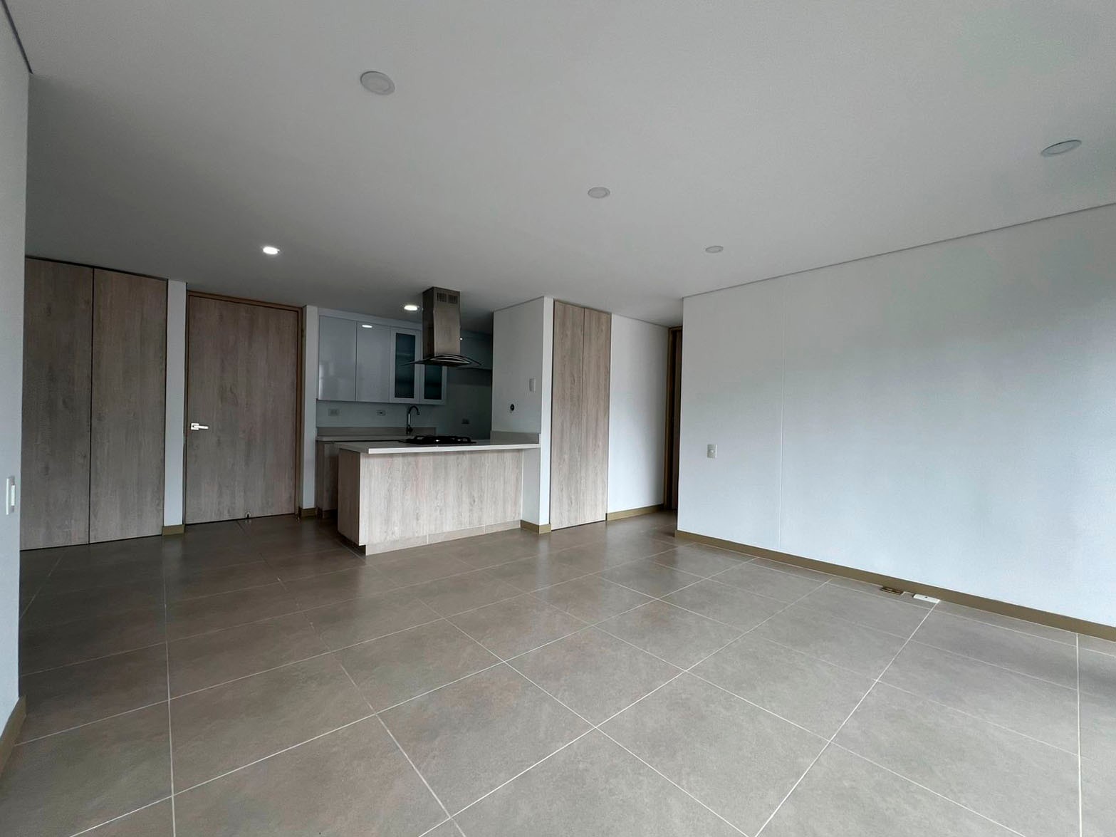Apartamento en arriendo en La Pradera, Envigado · foto 8 de 19