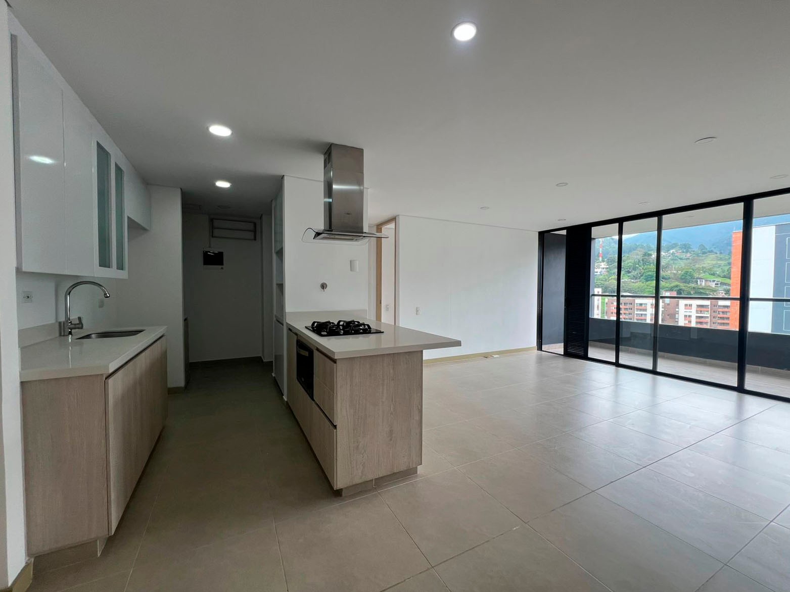 Apartamento en arriendo en La Pradera, Envigado · foto 3 de 19