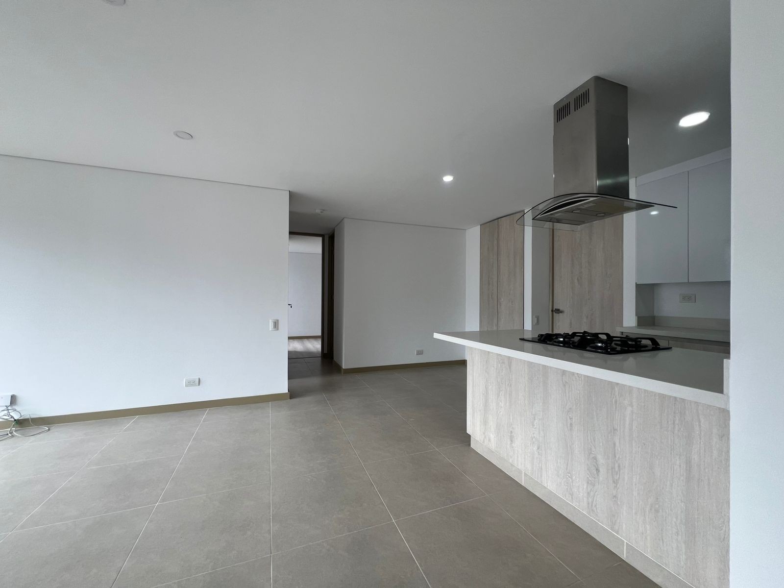 Apartamento en arriendo en La Pradera, Envigado · foto 6 de 19