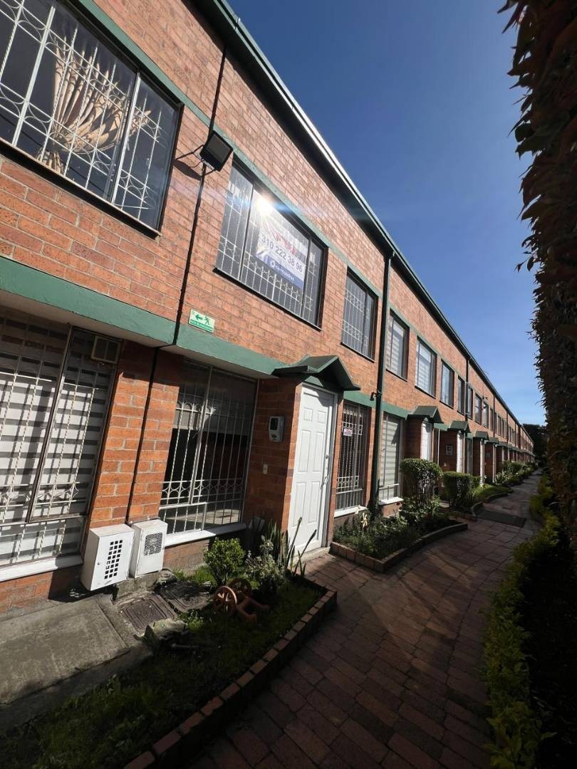Casa en venta en Britalia, Bogotá · foto 17 de 21