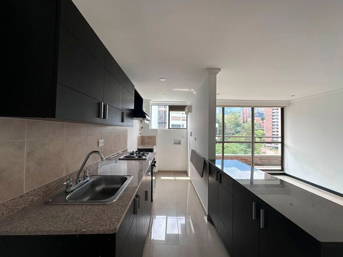 Apartamento de 1 alcoba en arriendo en El Poblado, Medellín, 65 m² · foto 4 de 17