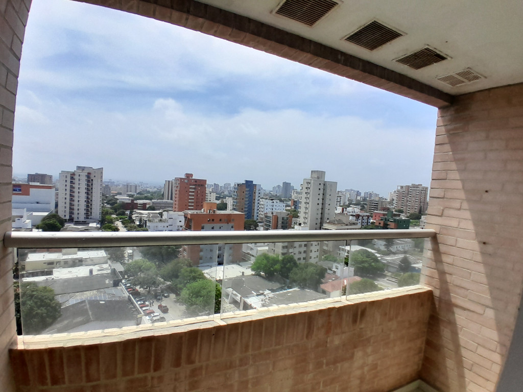 Apartamento en arriendo en La Campiña, Barranquilla · foto 3 de 14