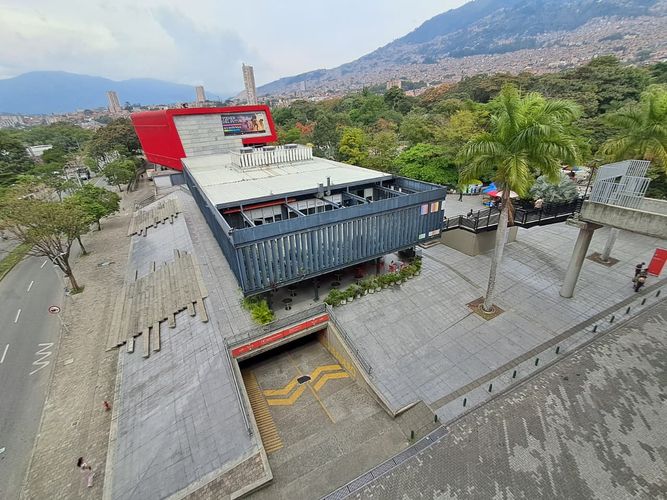 Local en arriendo en La Candelaria, Medellín, 18 m² · foto 2 de 14