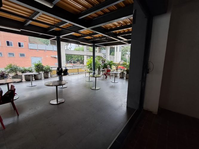 Local en arriendo en La Candelaria, Medellín, 18 m² · foto 7 de 14