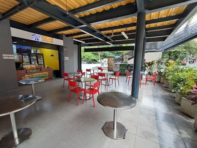 Local en arriendo en La Candelaria, Medellín, 18 m² · foto 9 de 14