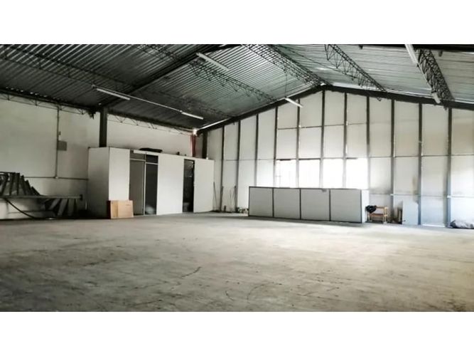 Bodega en arriendo en Las Palmas, Medellín, 460 m² · foto 2 de 9