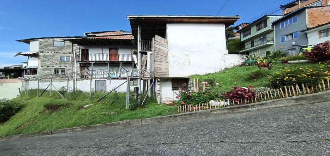 Lote en venta en El Campin, Manizales · foto 3 de 14