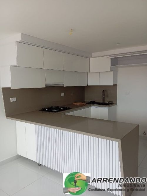 Apartamento de 3 alcobas en arriendo en Loma De La Doctora, Sabaneta, 75 m² · foto 2 de 13