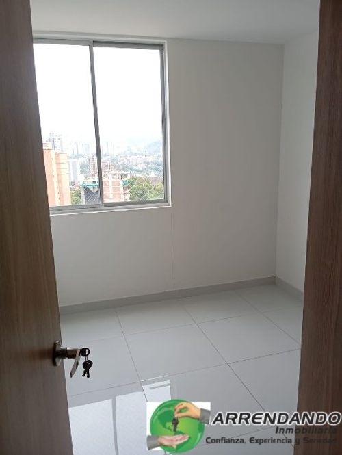 Apartamento de 3 alcobas en arriendo en Loma De La Doctora, Sabaneta, 75 m² · foto 11 de 13