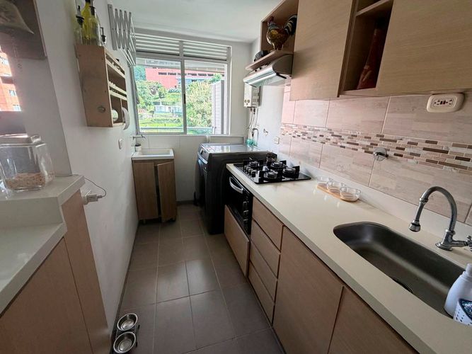 Apartamento en venta en Vallano, Envigado · foto 5 de 13