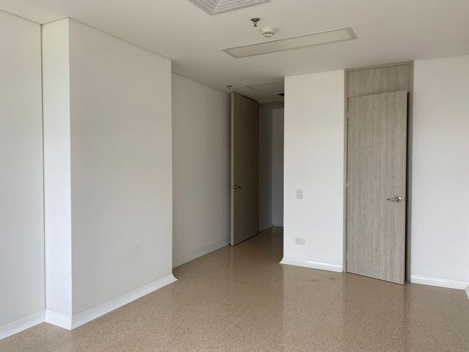 Consultorio en venta en Loma Del Barro, Envigado, 35 m² · foto 3 de 5