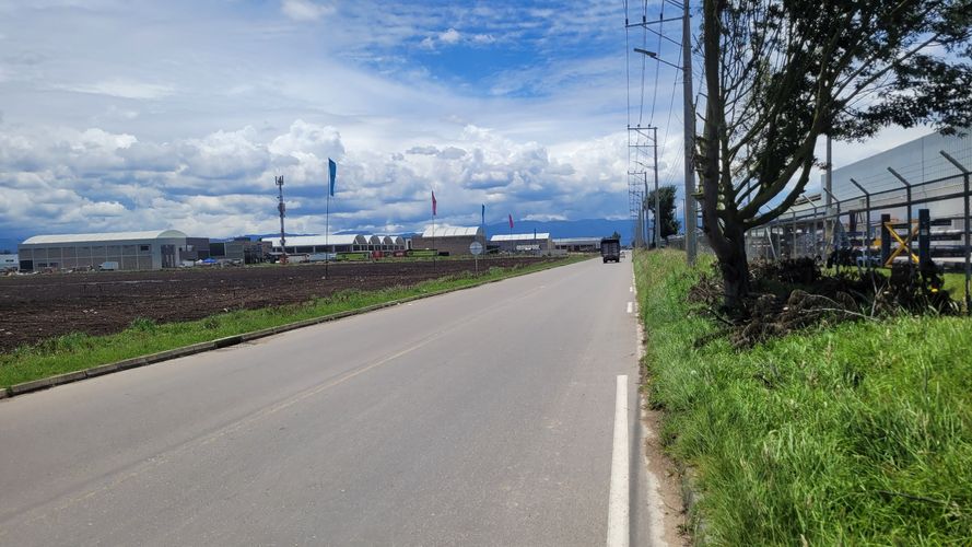 Lote en venta en Siberia, Cota, 20426 m² · foto 4 de 5