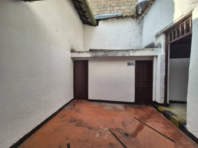 Casa de 6 alcobas en venta en Casco Antiguo - Floridablanca, Floridablanca, 400 m² · foto 9 de 20