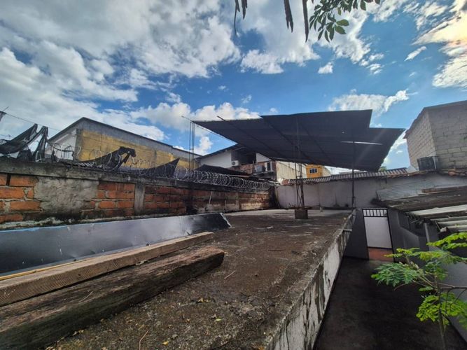 Casa de 6 alcobas en venta en Casco Antiguo - Floridablanca, Floridablanca, 400 m² · foto 16 de 20
