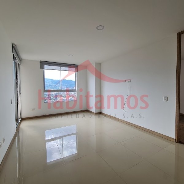 Apartamento en venta en Zona Centro, Envigado · foto 2 de 16