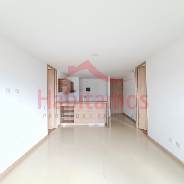 Apartamento en venta en Zona Centro, Envigado · foto 3 de 16