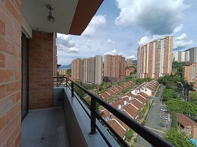 Apartamento de 3 alcobas en arriendo en Las Lomitas, Sabaneta, 68 m² · foto 16 de 18