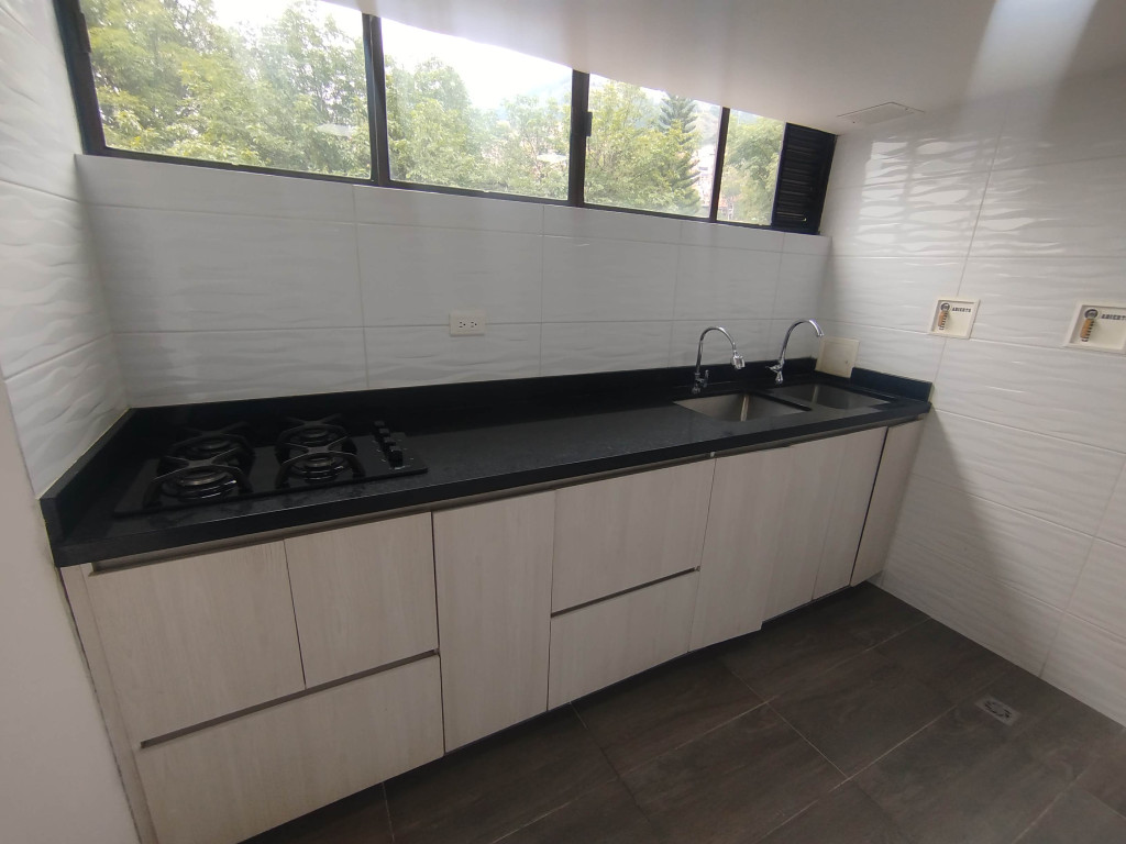 Apartamento en venta en Prado, Medellín · foto 2 de 19