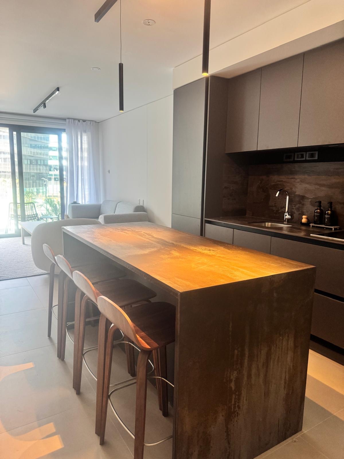 Exclusivo Apartamento a Estrenar: Lujo y Confort de Primer Nivel en Venta - Widok 2