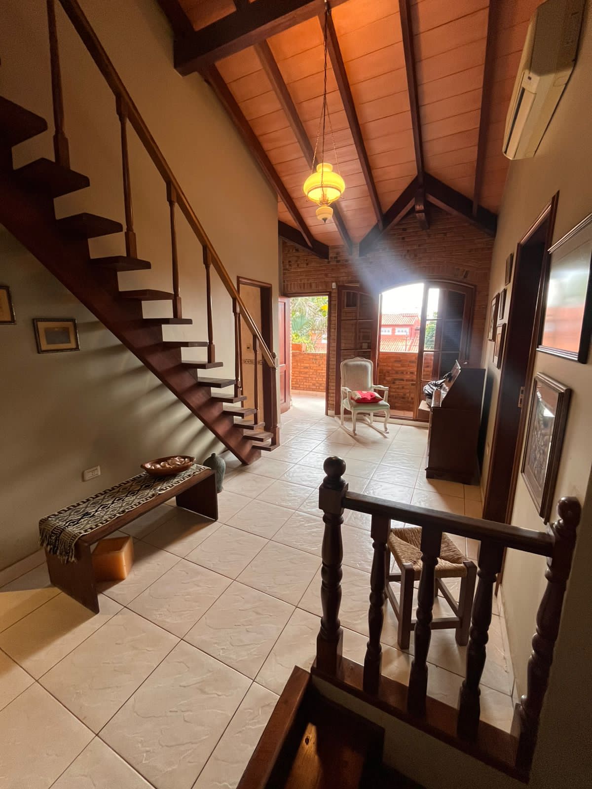 ALQUILO HERMOSA RESIDENCIA DE 3 DORMITORIOS EN LAS LOMAS — foto 3