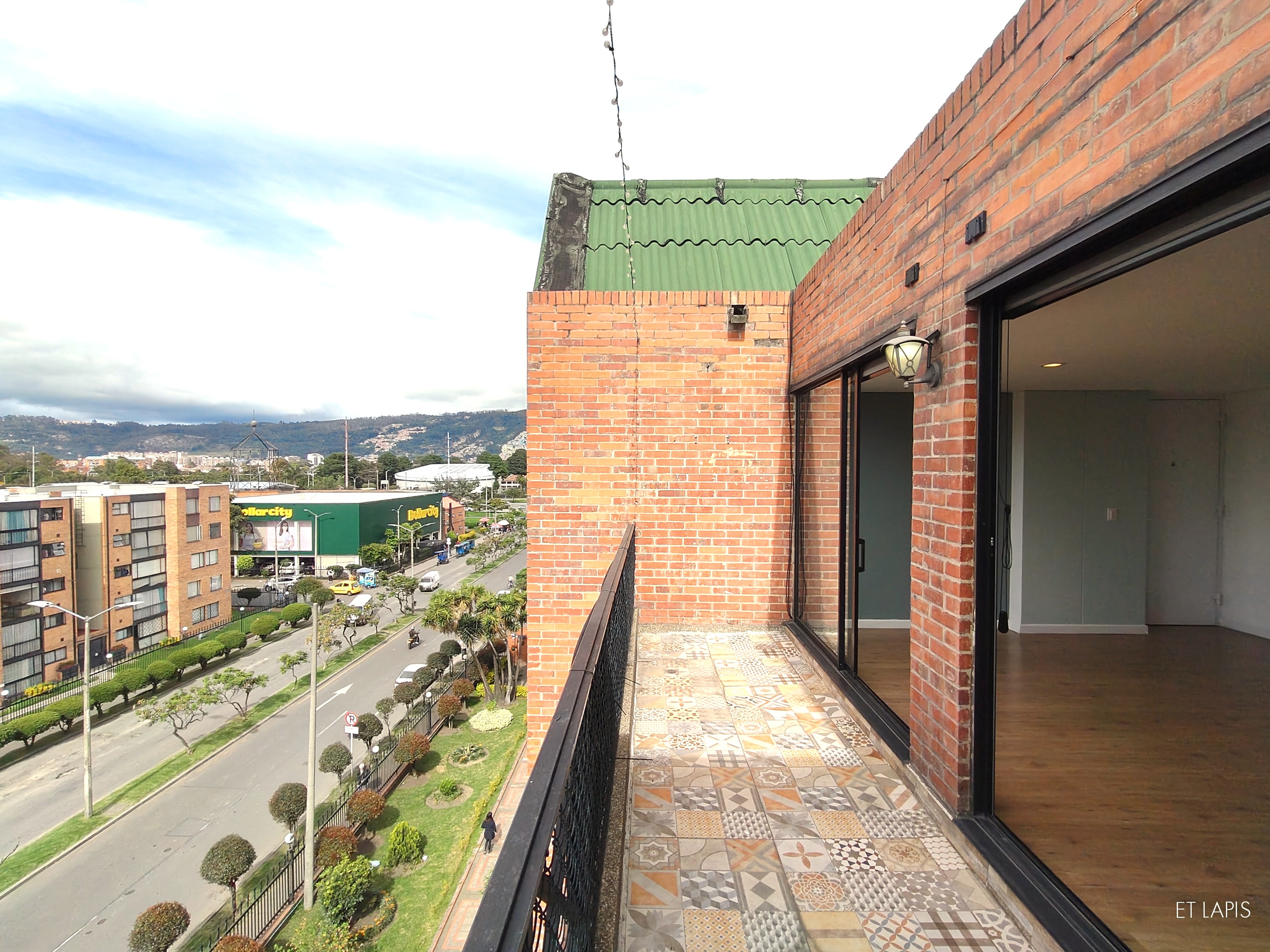 Apartamento en venta en Mazuren, Bogotá · foto 2 de 24