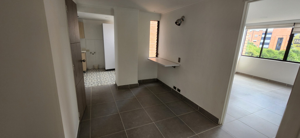 Apartamento en arriendo en La Frontera, Medellín · foto 7 de 16
