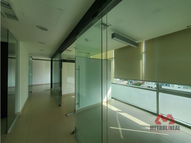 Oficina en arriendo en Bocagrande, Cartagena, 117 m² · foto 13 de 15