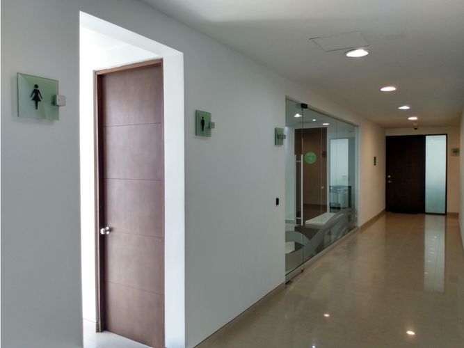 Oficina en arriendo en Bocagrande, Cartagena, 117 m² · foto 14 de 15