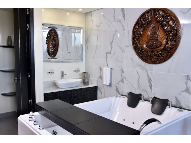 Apartamento de 1 alcoba en venta en Santa Barbara, Bogotá, 137 m² · foto 3 de 8