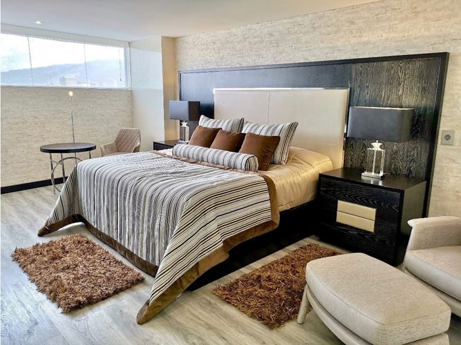 Apartamento de 1 alcoba en venta en Santa Barbara, Bogotá, 137 m² · foto 6 de 8