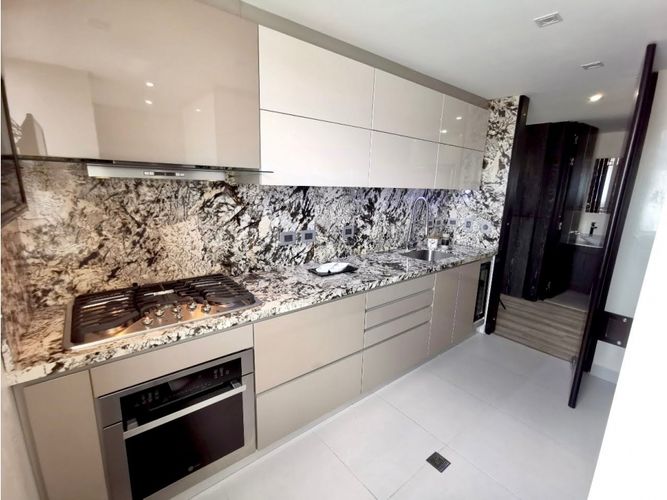 Apartamento de 1 alcoba en venta en Santa Barbara, Bogotá, 137 m² · foto 8 de 8
