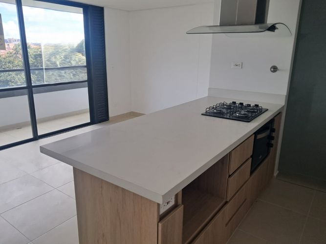 Apartamento de 3 alcobas en arriendo en Rionegro, 74 m² · foto 2 de 12