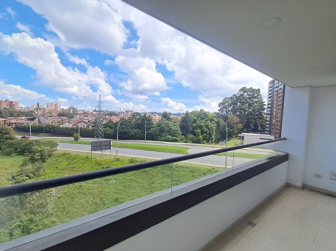 Apartamento de 3 alcobas en arriendo en Rionegro, 74 m² · foto 4 de 12