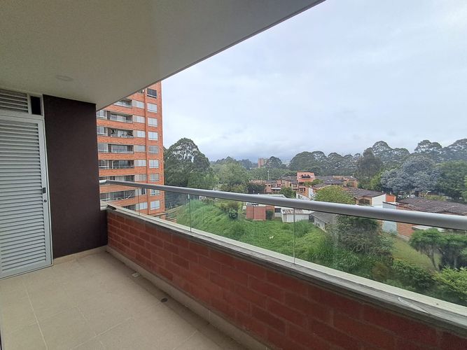 Apartamento de 2 alcobas en arriendo en Los Colegios, Rionegro, 69 m² · foto 2 de 15