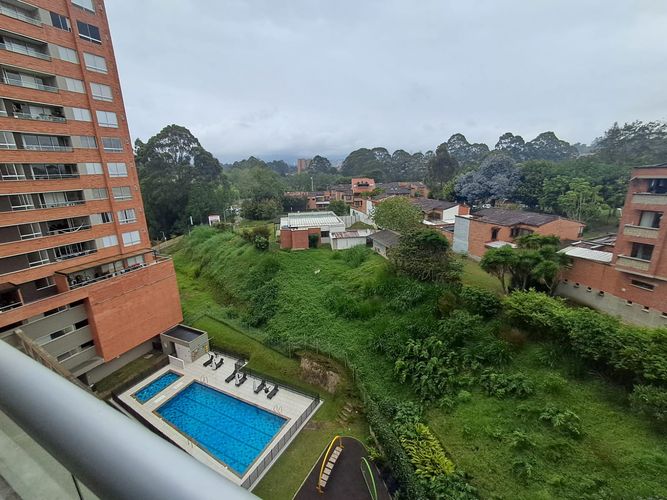 Apartamento de 2 alcobas en arriendo en Los Colegios, Rionegro, 69 m² · foto 3 de 15