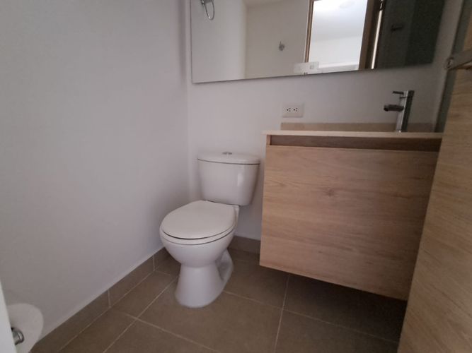 Apartamento de 2 alcobas en arriendo en Los Colegios, Rionegro, 69 m² · foto 9 de 15
