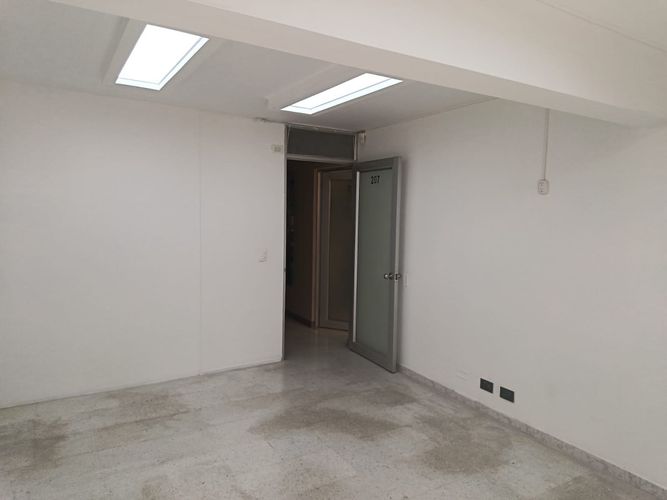 Local en arriendo en Santa Monica, Cali, 18 m² · foto 7 de 12