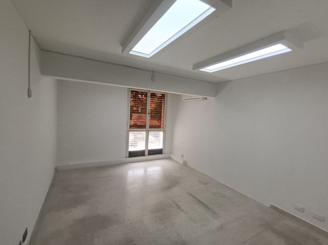 Local en arriendo en Santa Monica, Cali, 18 m² · foto 8 de 12
