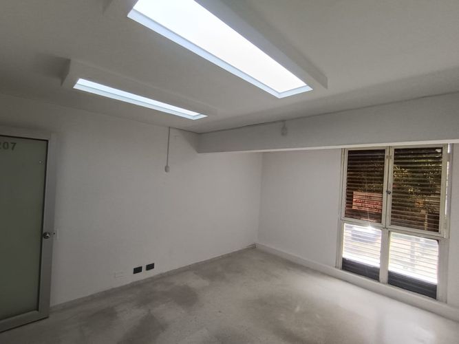 Local en arriendo en Santa Monica, Cali, 18 m² · foto 9 de 12
