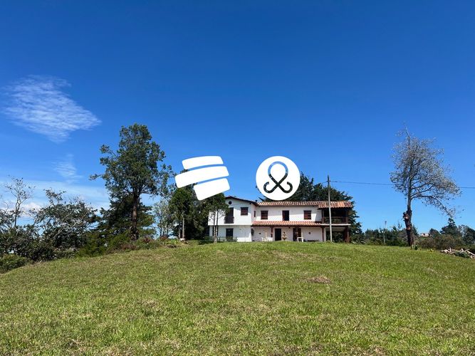 Casa de 5 alcobas en venta en Los Pinos, Rionegro · foto 1 de 13
