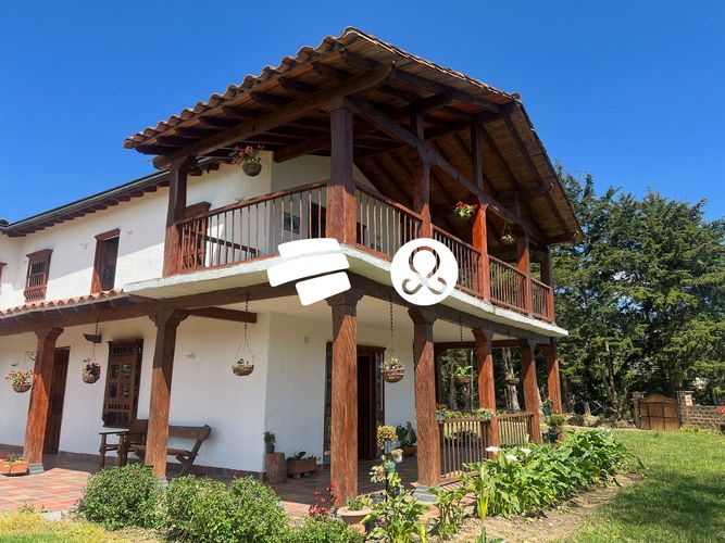 Casa de 5 alcobas en venta en Los Pinos, Rionegro · foto 2 de 13