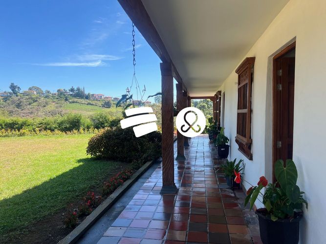 Casa de 5 alcobas en venta en Los Pinos, Rionegro · foto 3 de 13